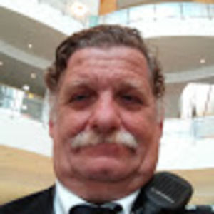 Meet your Posher, Larry